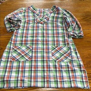 Kayce Hughes cotton plaid shift dress. Square pockets, V-Neck. Size 6.